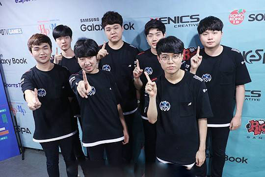 MongolZ和Aurora在2025年Thunderpick世界锦标赛中获得了最后的季后赛名额