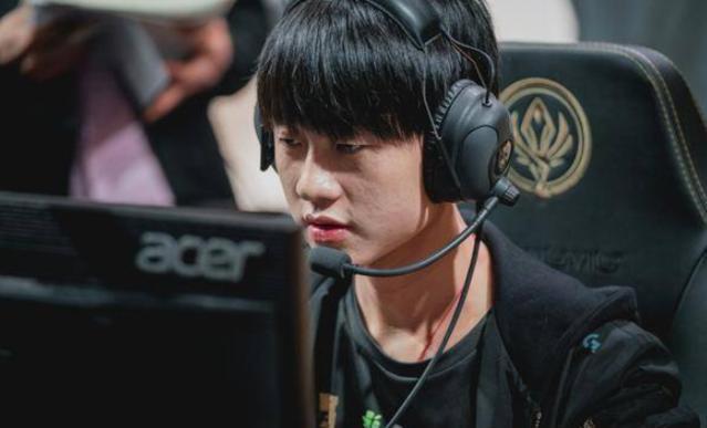 今晚碾压局！Elk烬五杀谢幕 BLG横扫WBG夺2024LPL夏季赛冠军